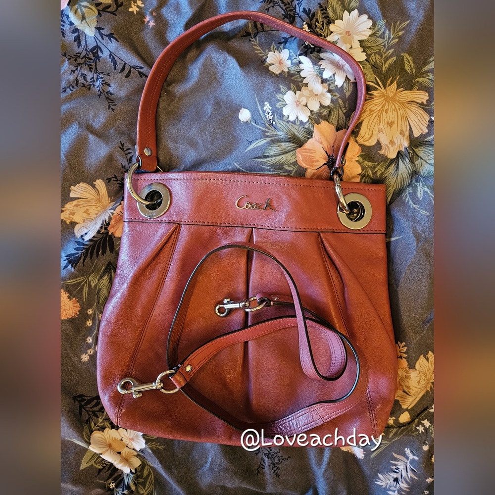 ✨️ Coach Ashley Hippie Hobo Bag in Dusty Rose
